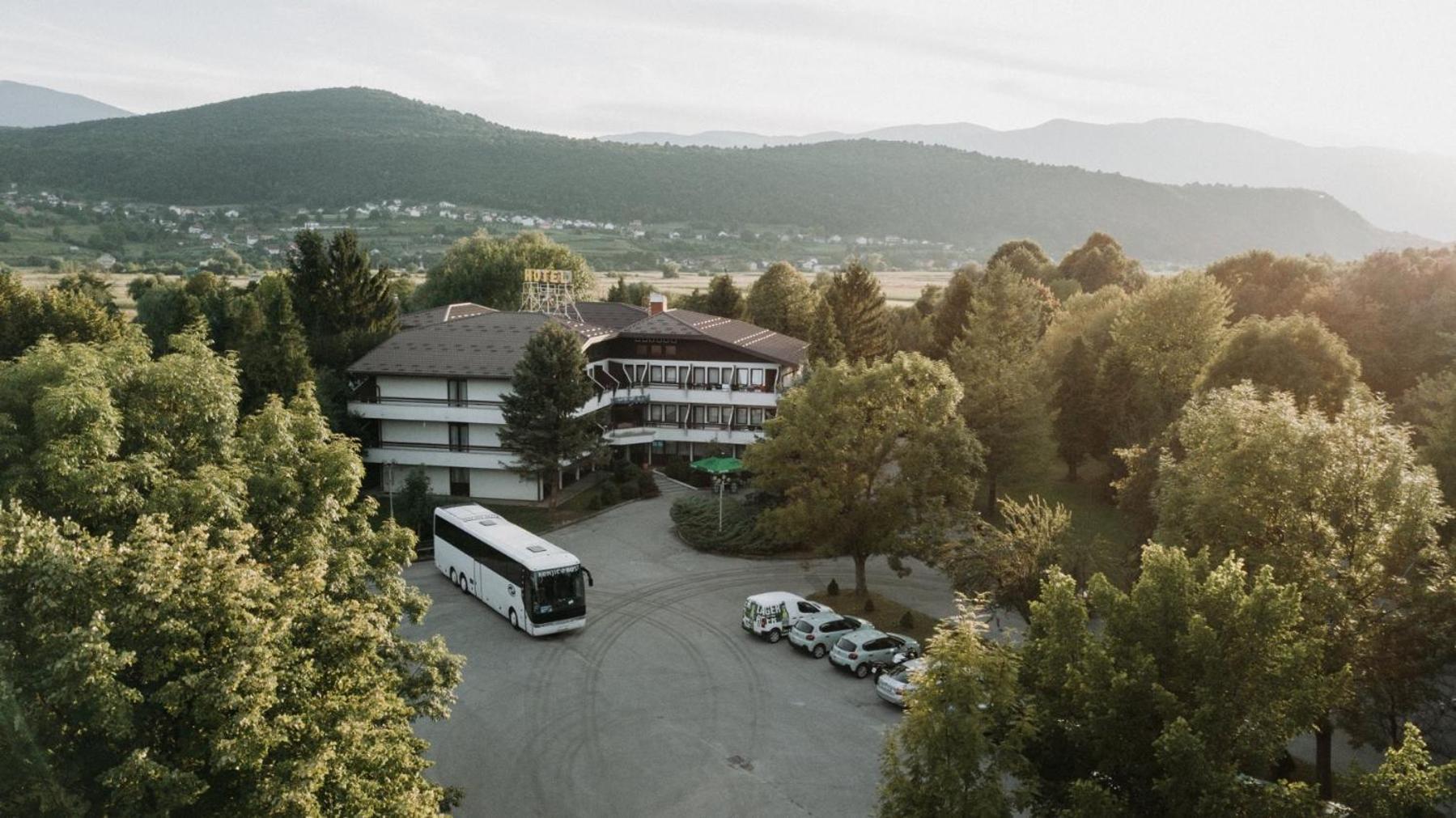 Hotel Ada Бихач Экстерьер фото