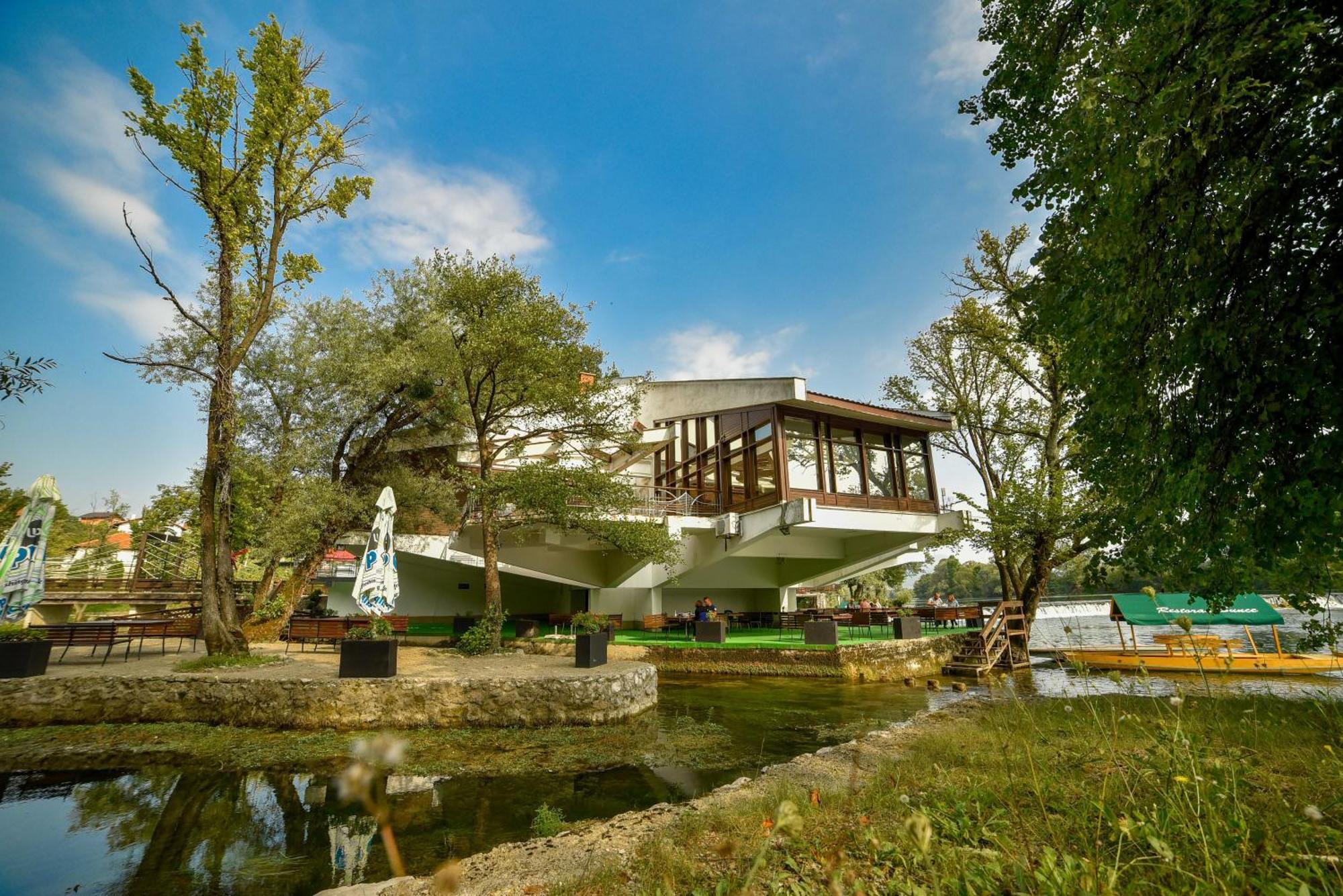 Hotel Ada Бихач Экстерьер фото