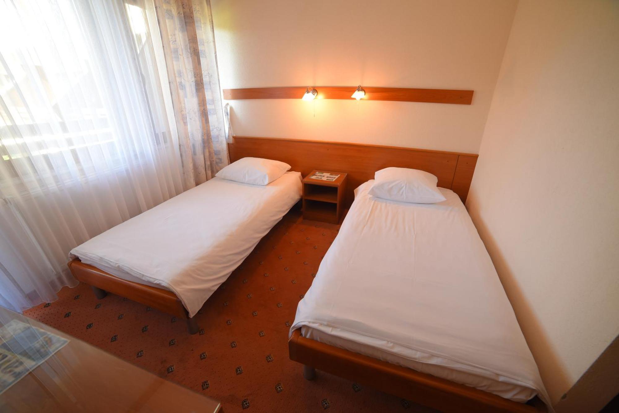 Hotel Ada Бихач Экстерьер фото