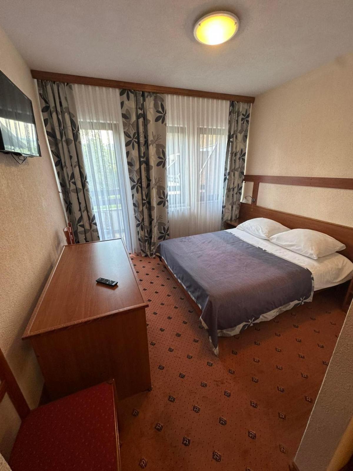Hotel Ada Бихач Экстерьер фото